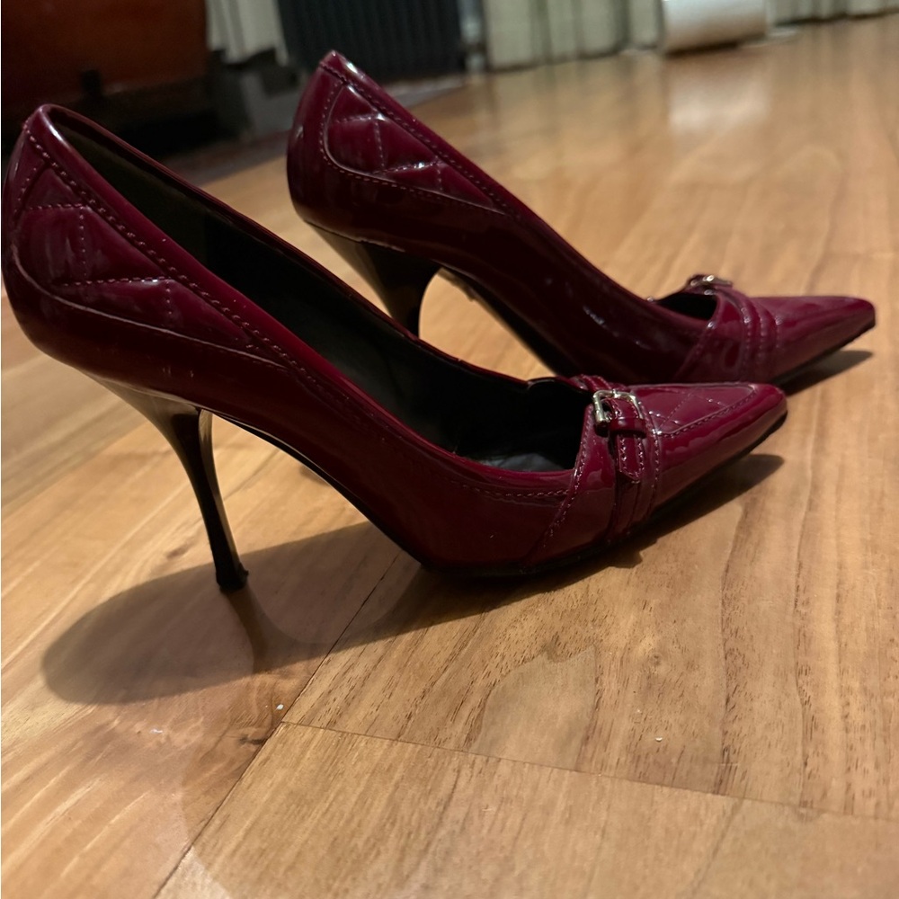 Burberry Patent Leather Heels - Picture 2 of 4